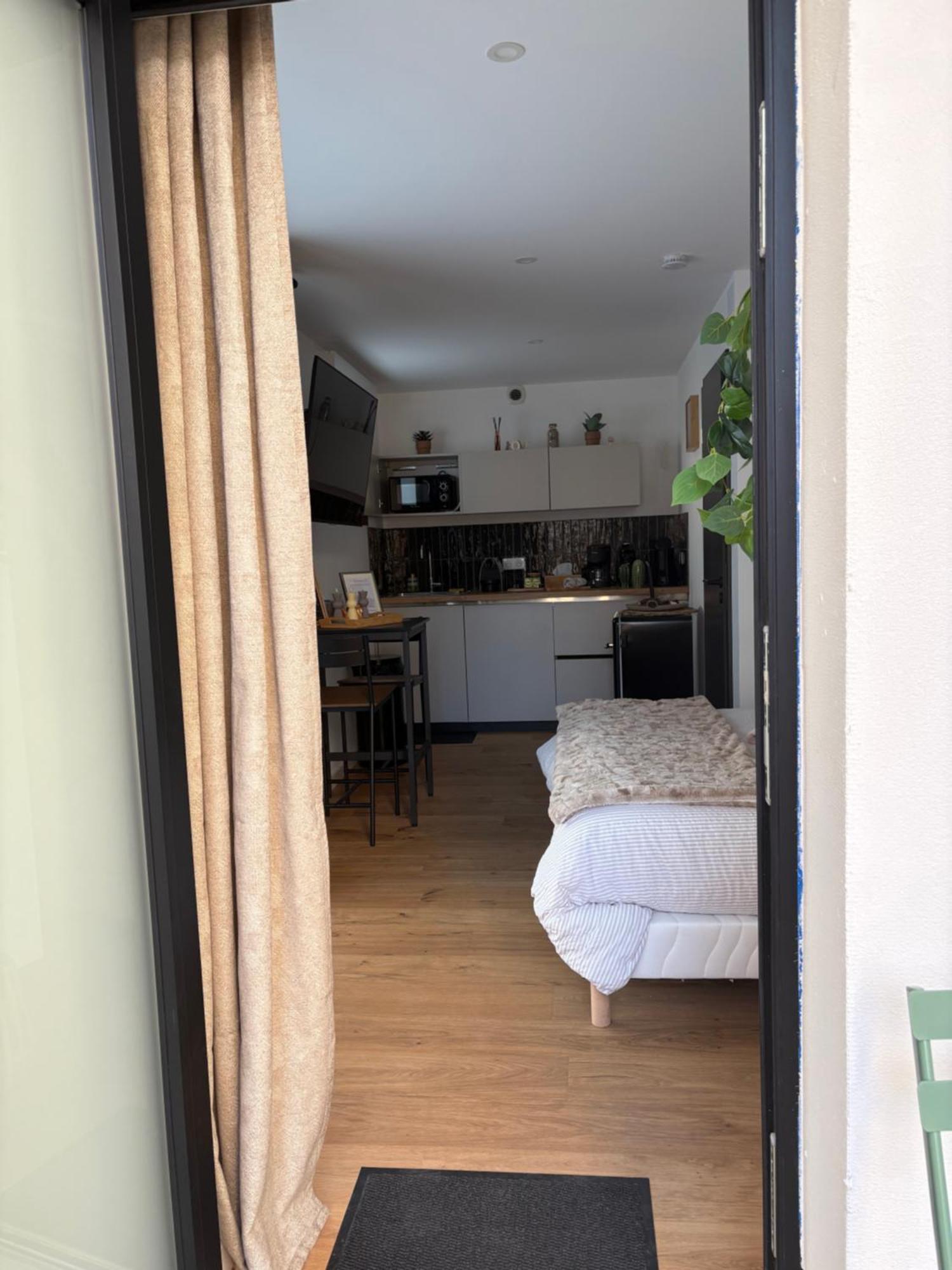 Studio Prestige Avec Terrasse Le Chene Dore Au Coeur Du Centre Touristique Cite Des Loisirs 200 M Du Galaxie,Face Au Snowworld Parking Gratuit Privatif Amneville Luaran gambar