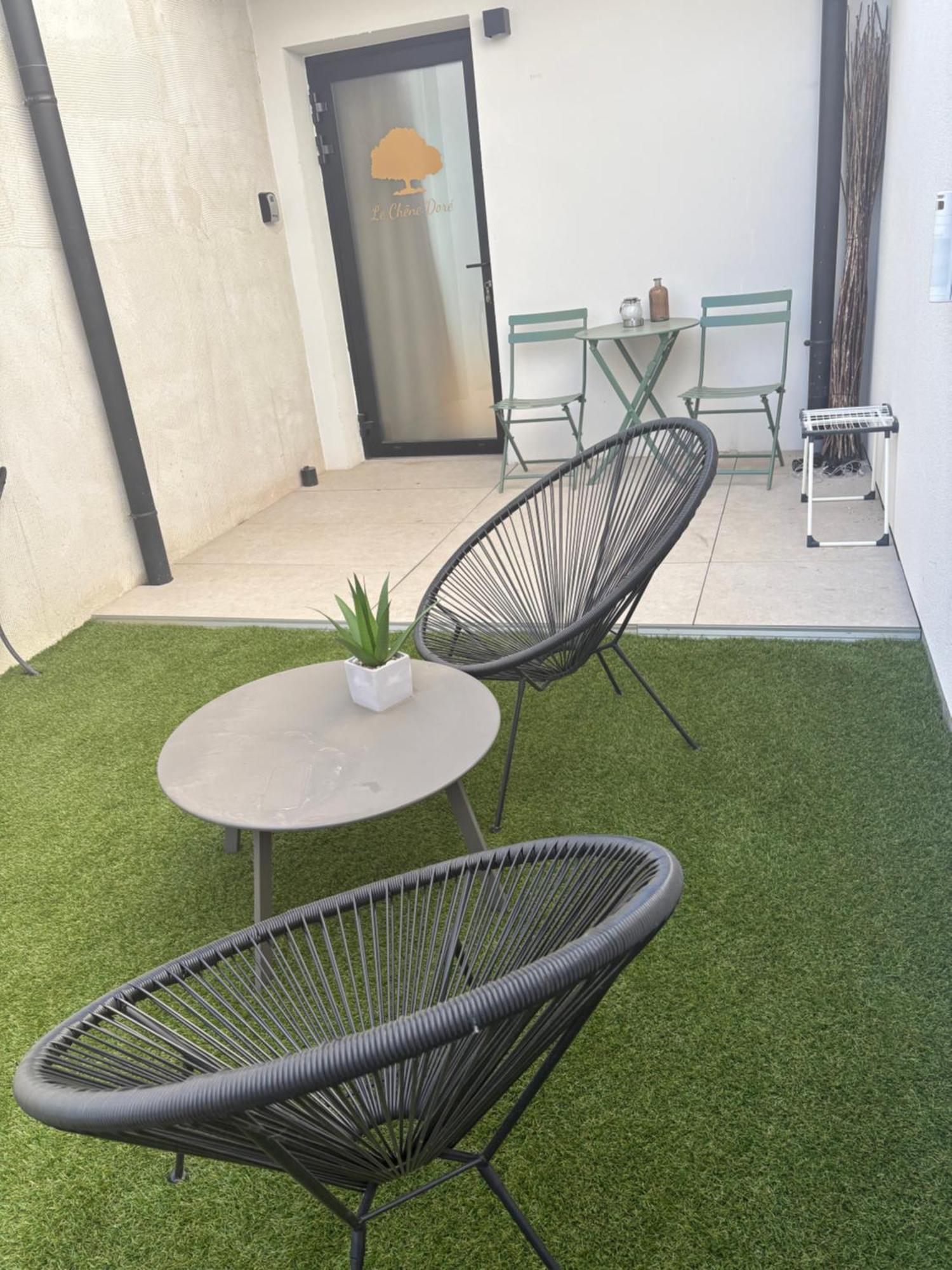 Studio Prestige Avec Terrasse Le Chene Dore Au Coeur Du Centre Touristique Cite Des Loisirs 200 M Du Galaxie,Face Au Snowworld Parking Gratuit Privatif Amneville Luaran gambar